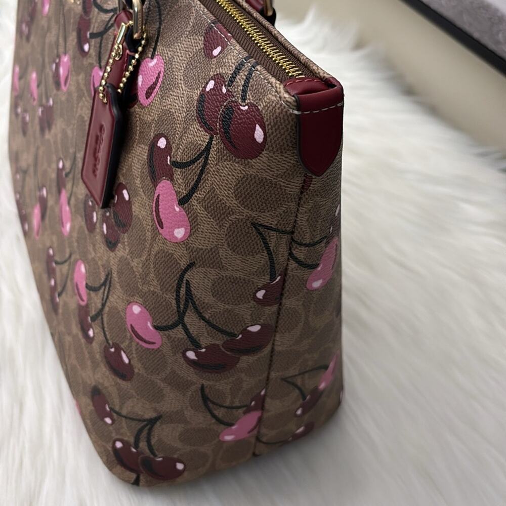 NWT COACH Gallery Tote Bag In Signature Canvas With Cherry print - Picture 3 of 10